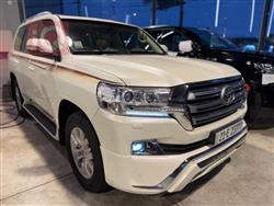 تويوتا لاندكروزر